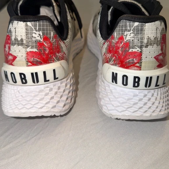 NOBULL Women's 8.5/ men's 7 translucent cactus Blossom shoes - Picture 12 of 16